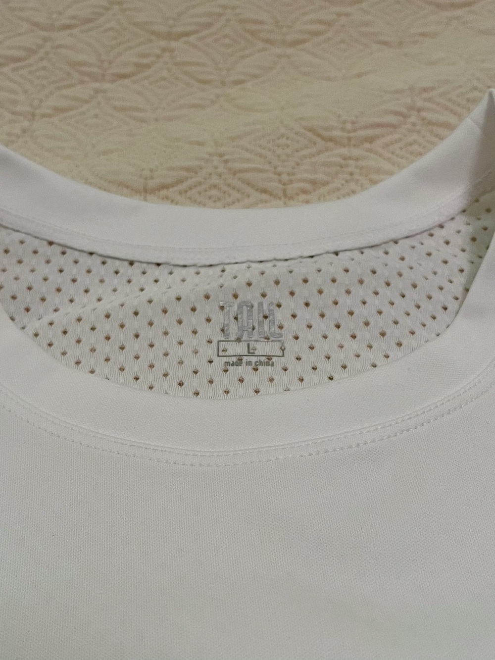 NWT Tail Women’s Geneva White Mesh Tie-Back Short Sleeve Shirt (size Large) - Picture 5 of 8